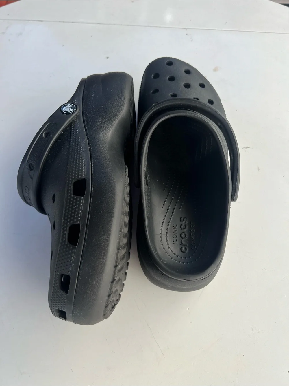 CROCS comfortable slip